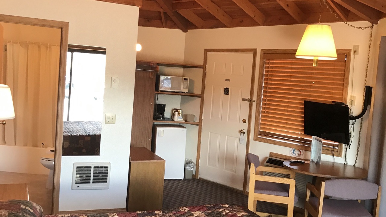 Photo of Bedroom in Crooked River Ranch