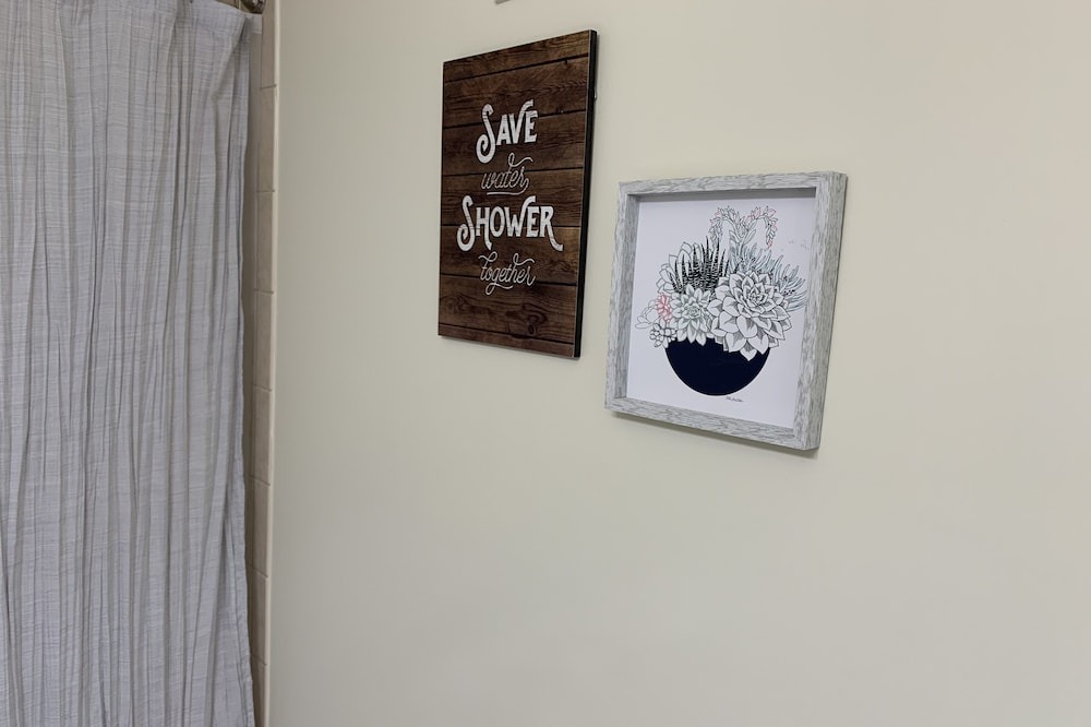 Photo of Bedroom in Jefferson Manor