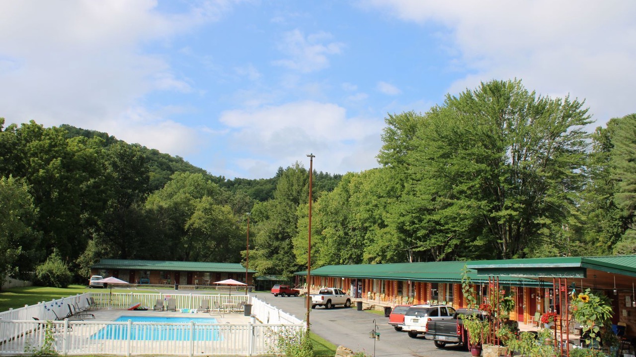Photo of Others in Cherokee