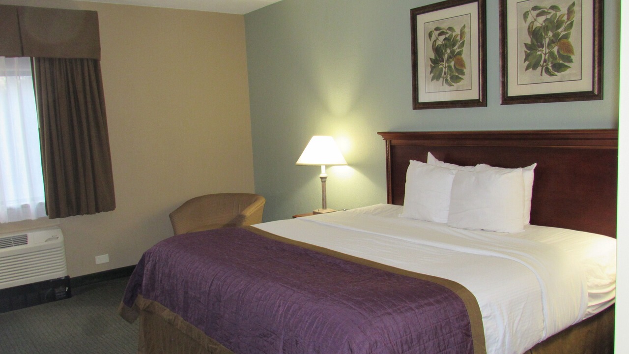 Photo of Bedroom in Cherokee