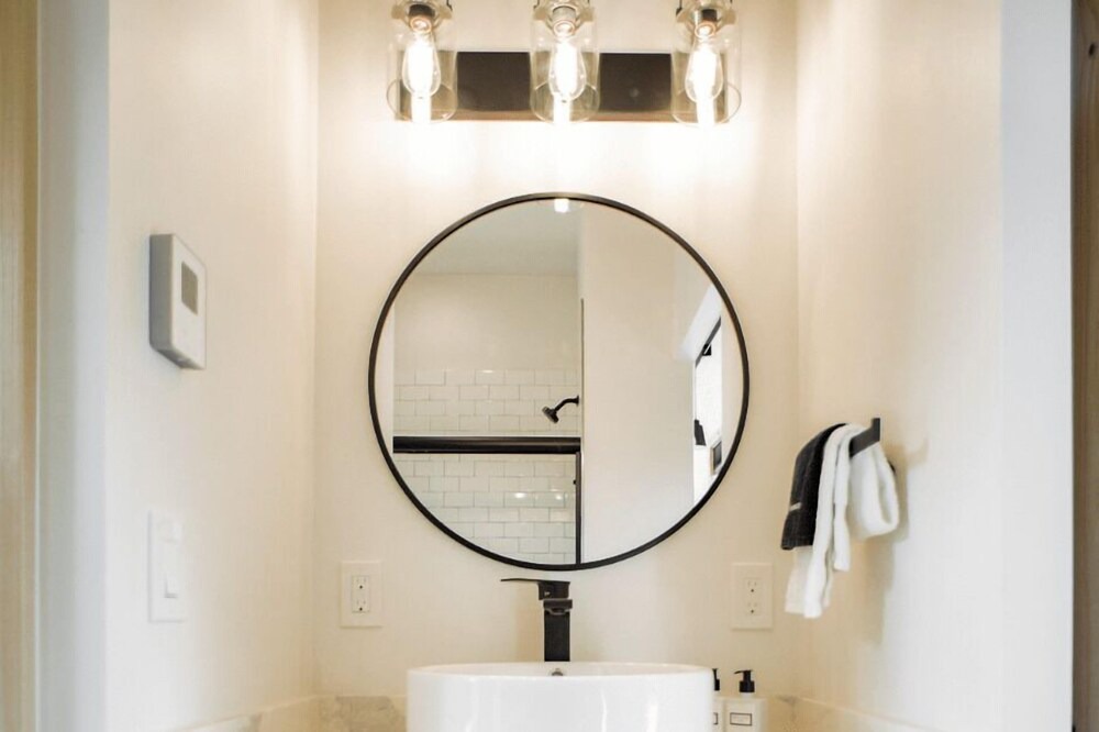 Photo of Bathroom in Coos Bay