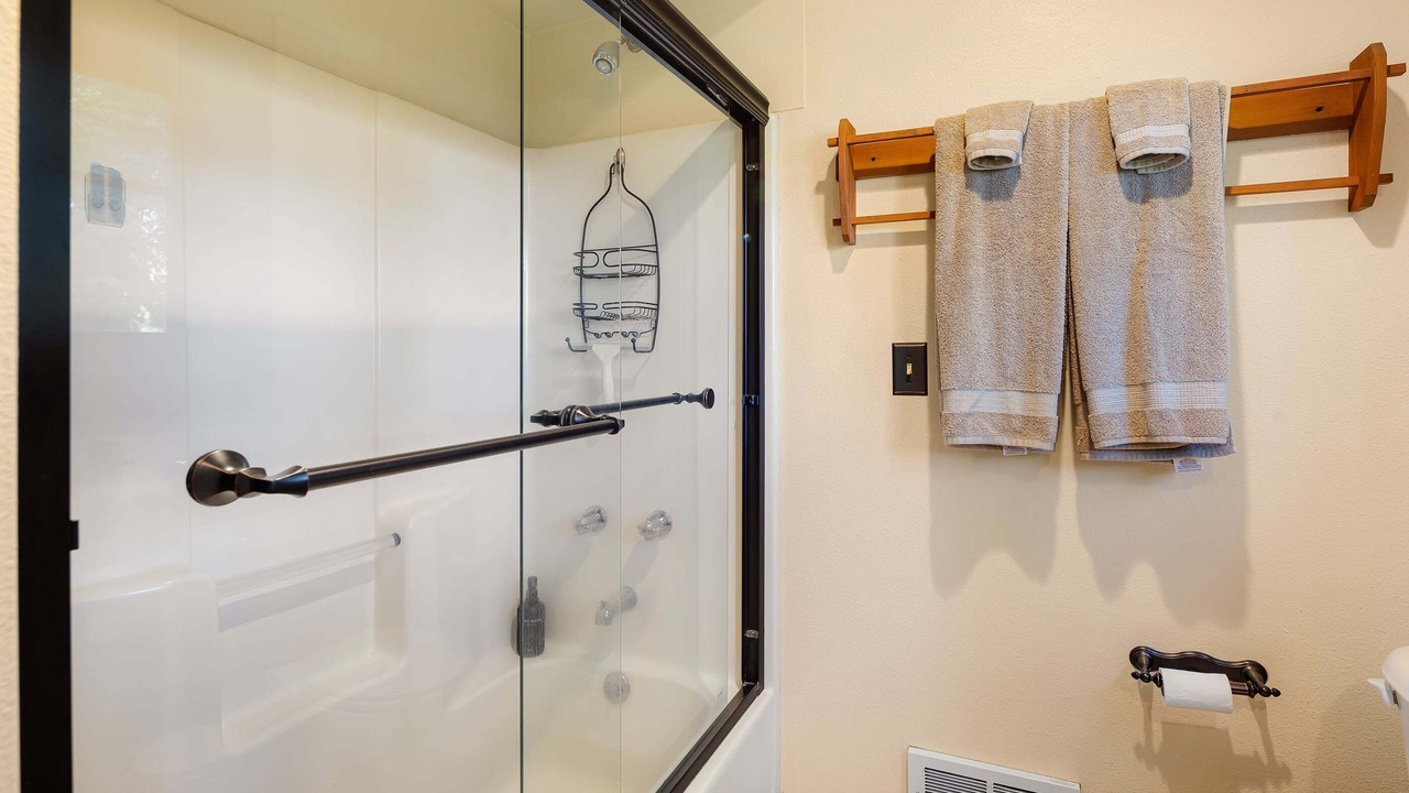 Photo of Bathroom in College Hill