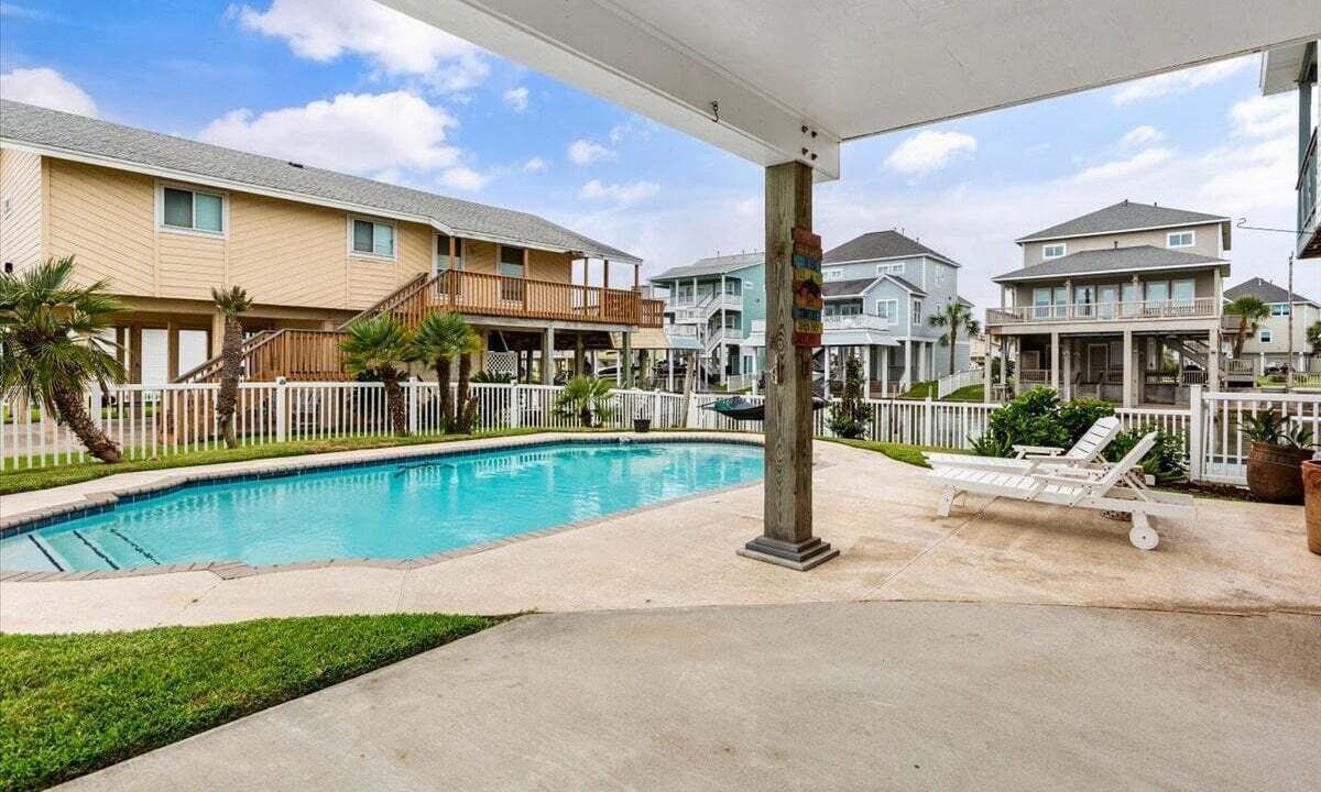 Photo of Outdoor in Jamaica Beach