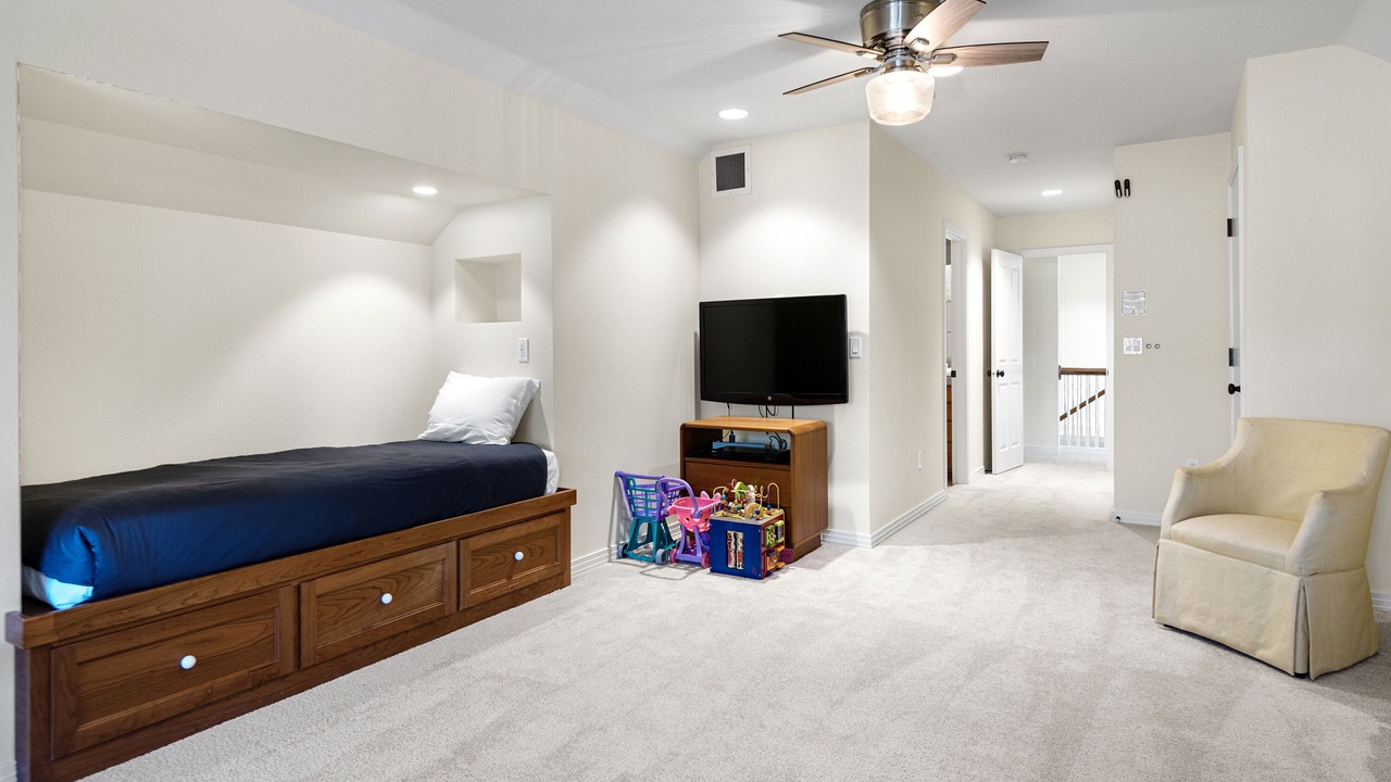 Photo of Bedroom in Three Rivers