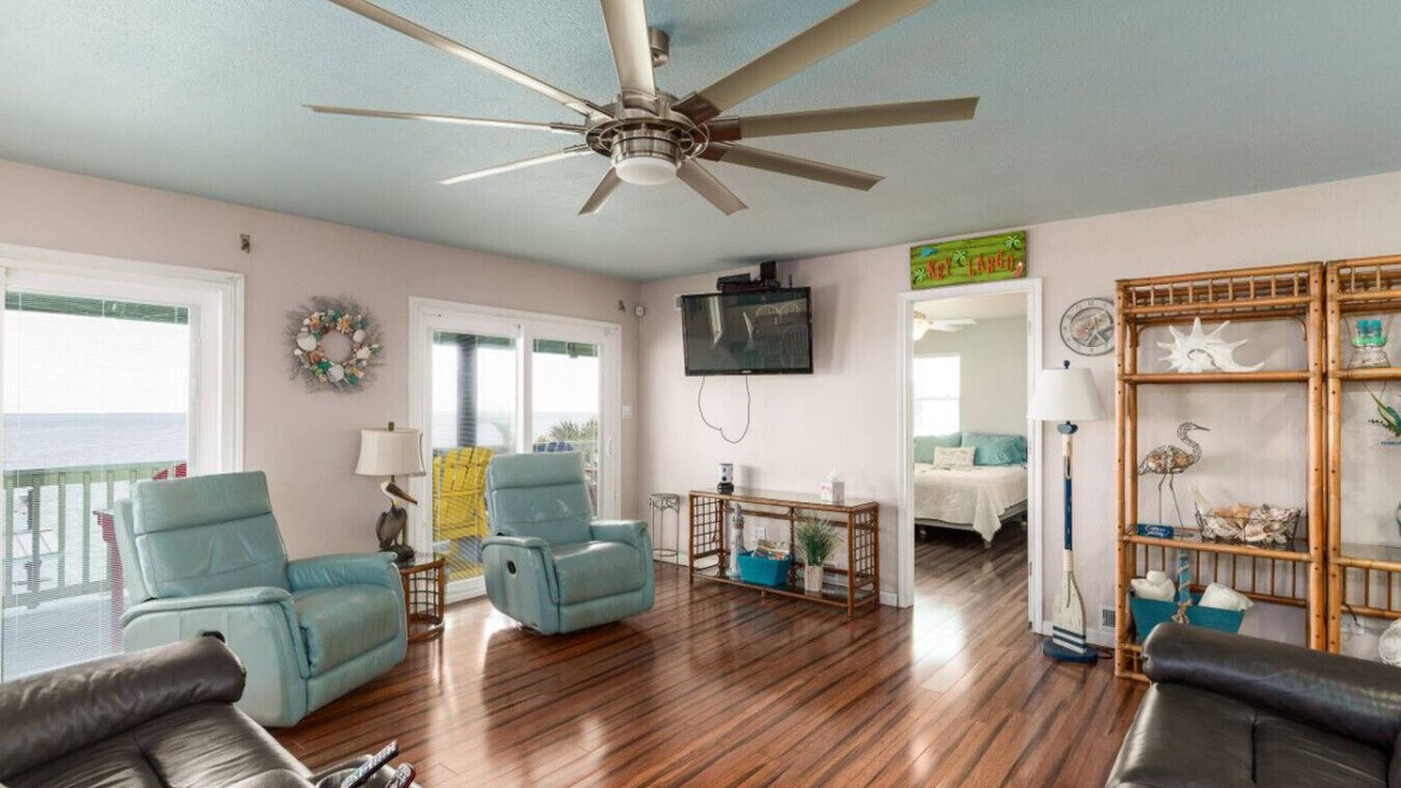 Photo of Livingroom in Palm Harbor