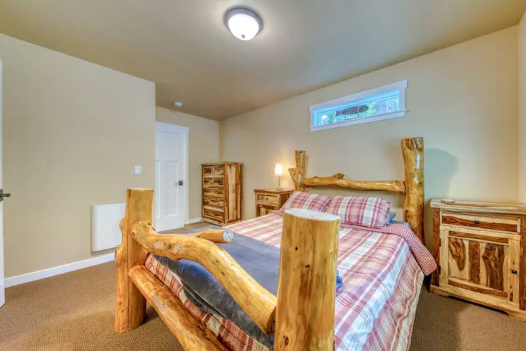 Photo of Bedroom in Welches