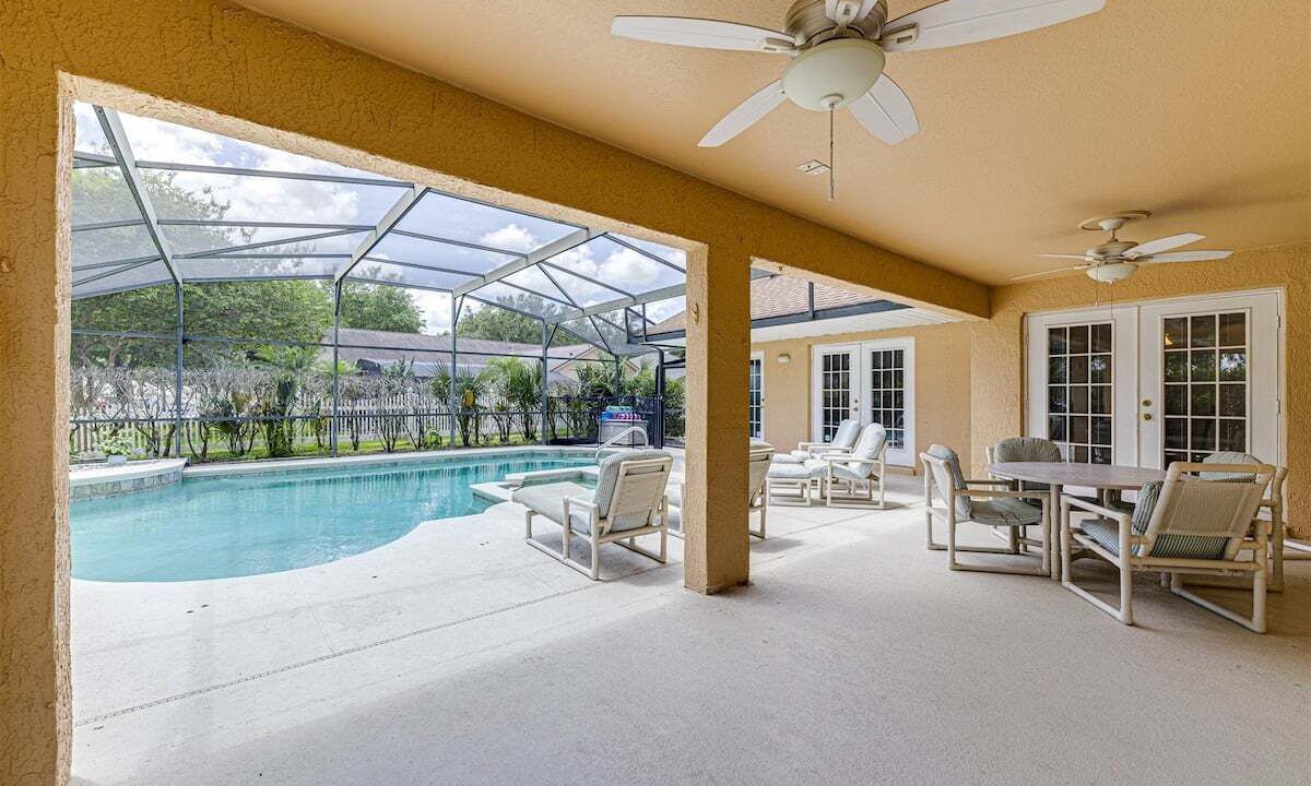 Photo of Outdoor in Orange Tree