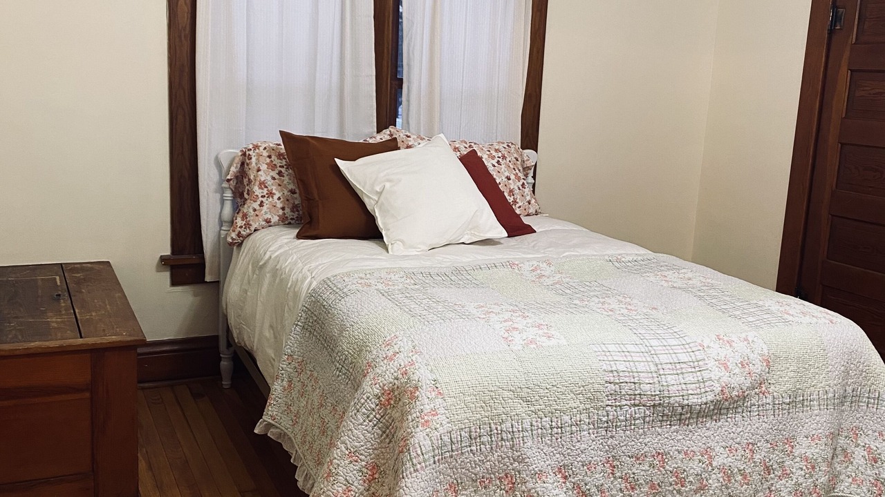Photo of Bedroom in Pardeeville