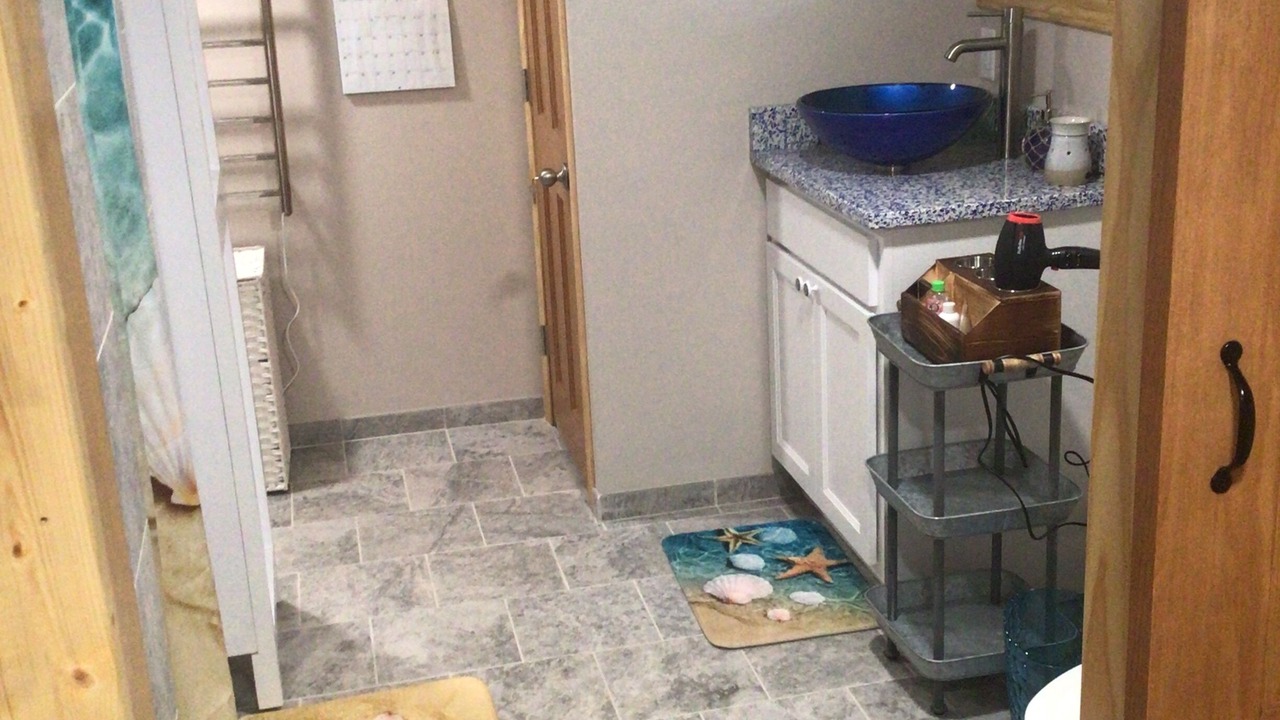 Photo of Bathroom in Green County