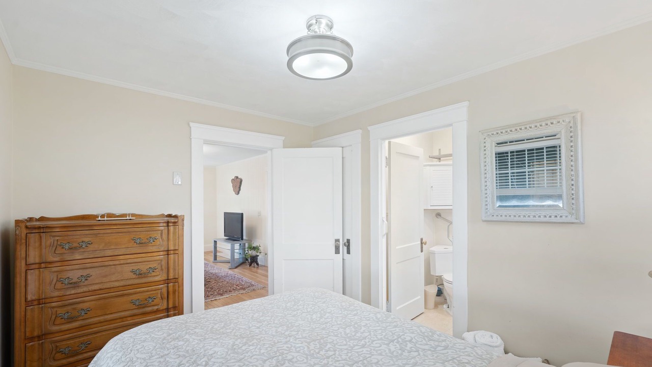 Photo of Bedroom in East Greenwich