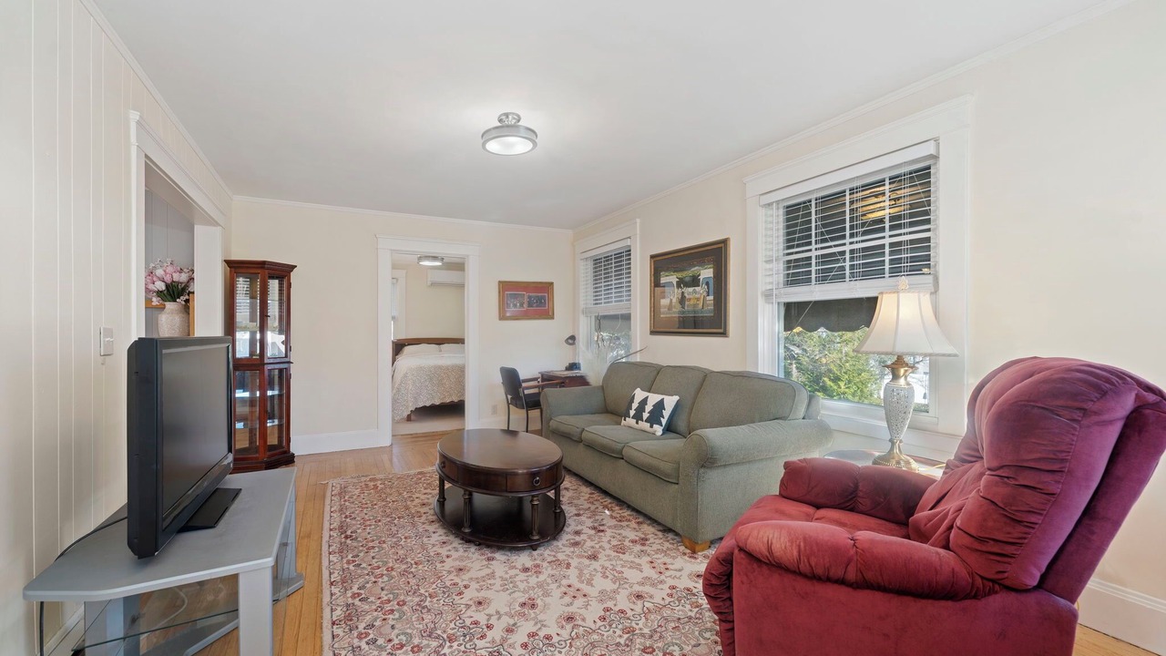 Photo of Livingroom in East Greenwich