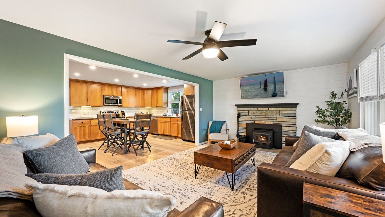 Photo of Livingroom in Sister Bay