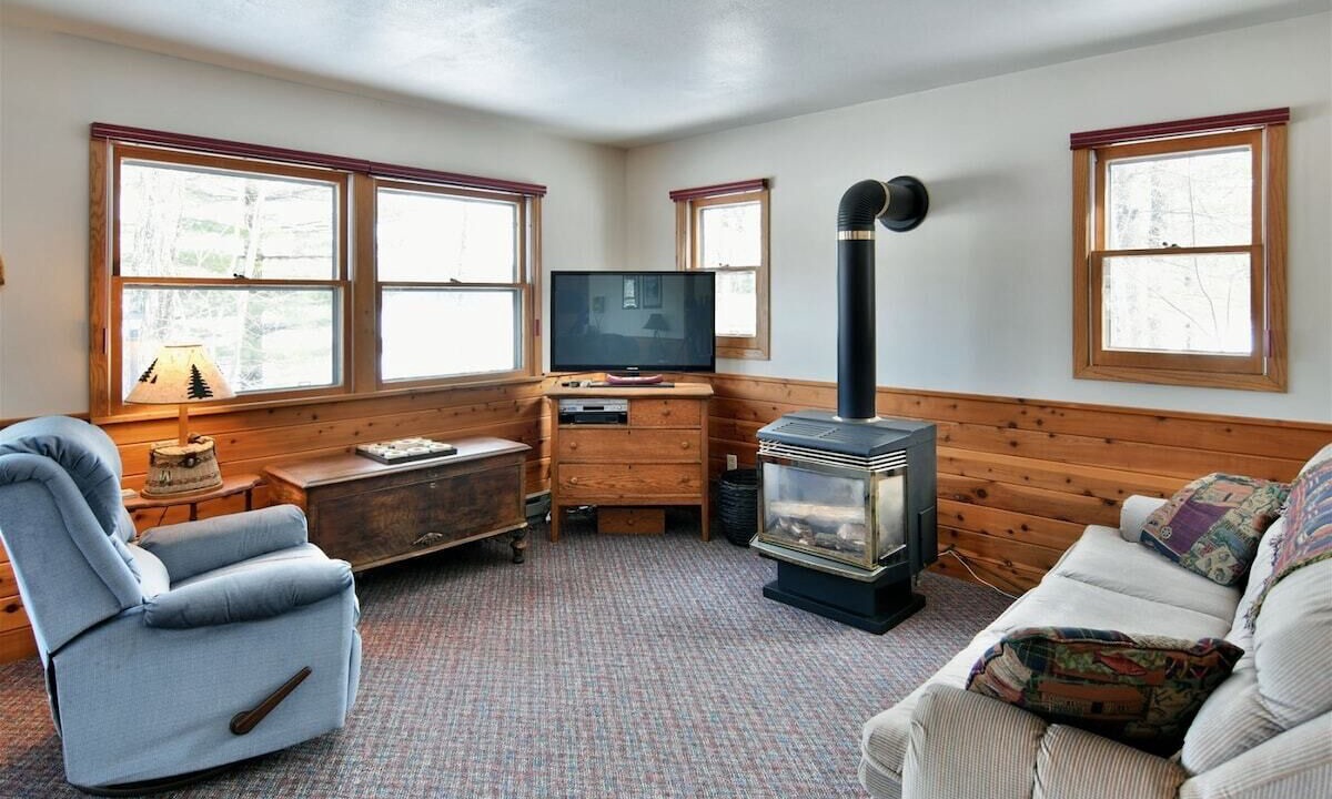 Photo of Livingroom in Iron River