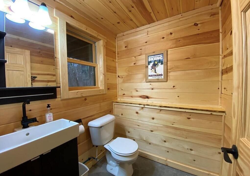 Photo of Bathroom in Cable