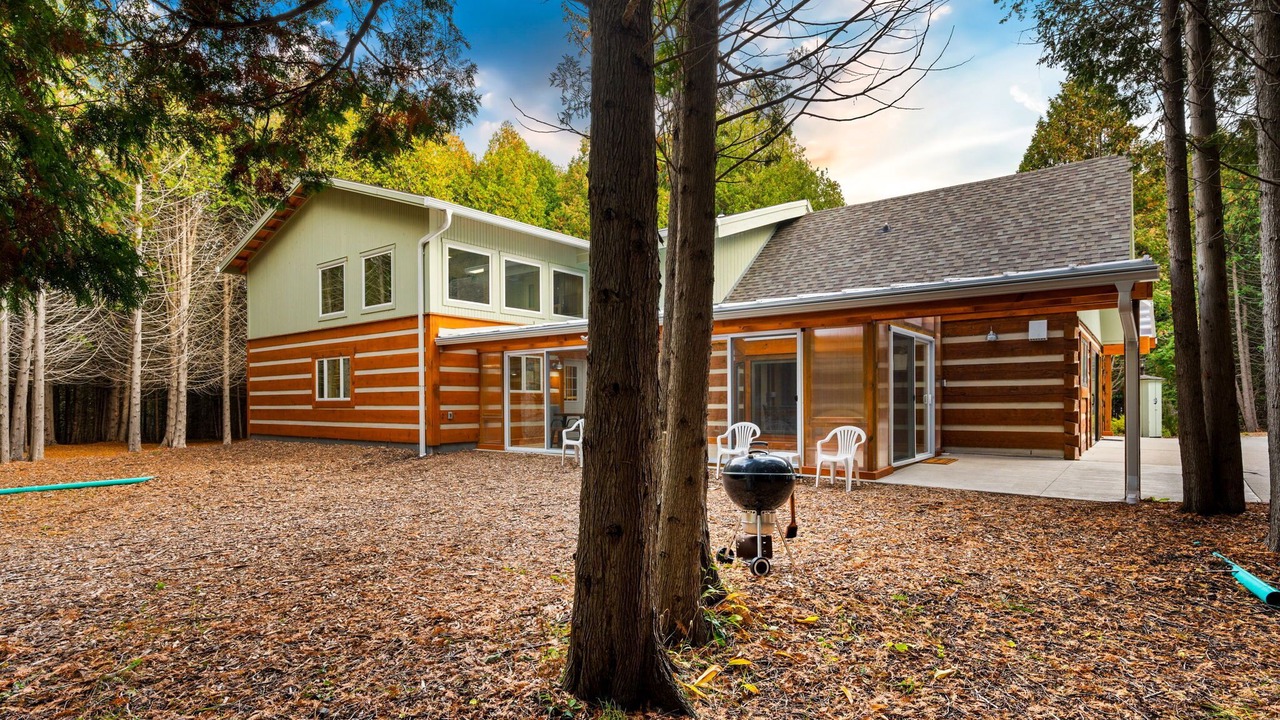 Photo of Outdoor in Rowleys Bay