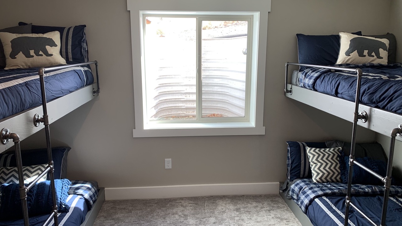 Photo of Bedroom in Harbor Village
