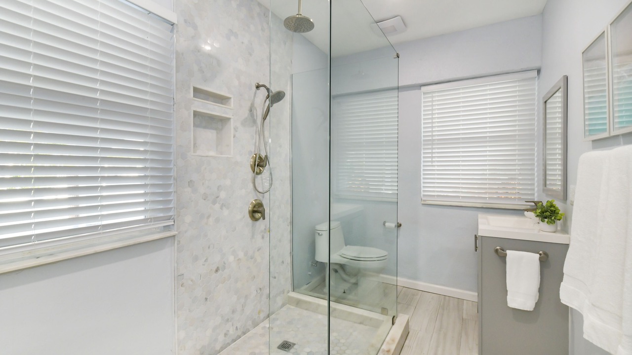 Photo of Bathroom in Marathon