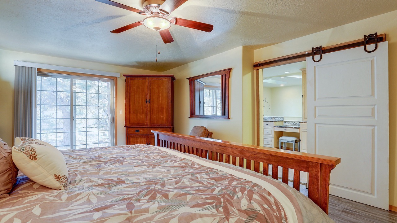 Photo of Bedroom in Deer Park