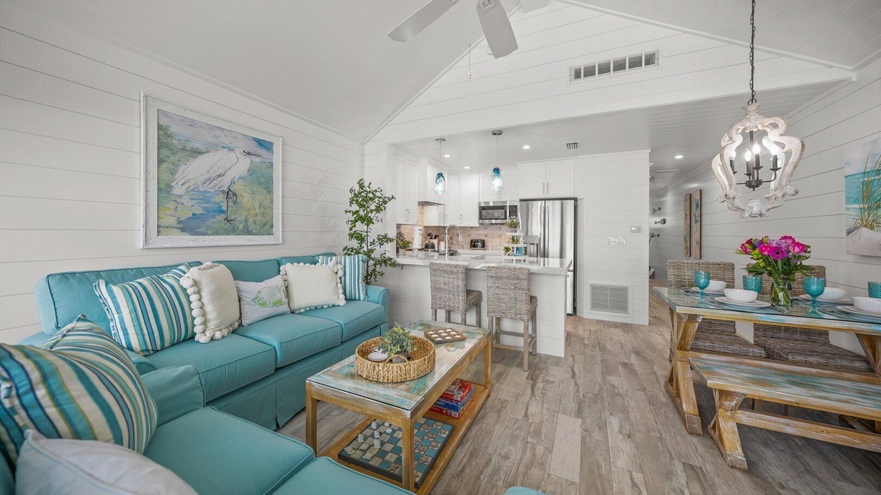 Photo of Livingroom in Holmes Beach