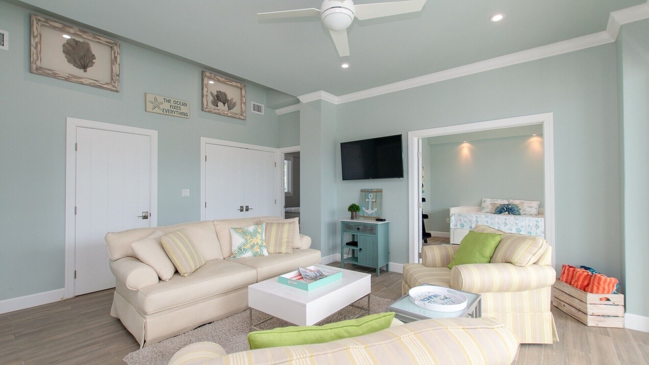 Photo of Bedroom in Venetian Shores
