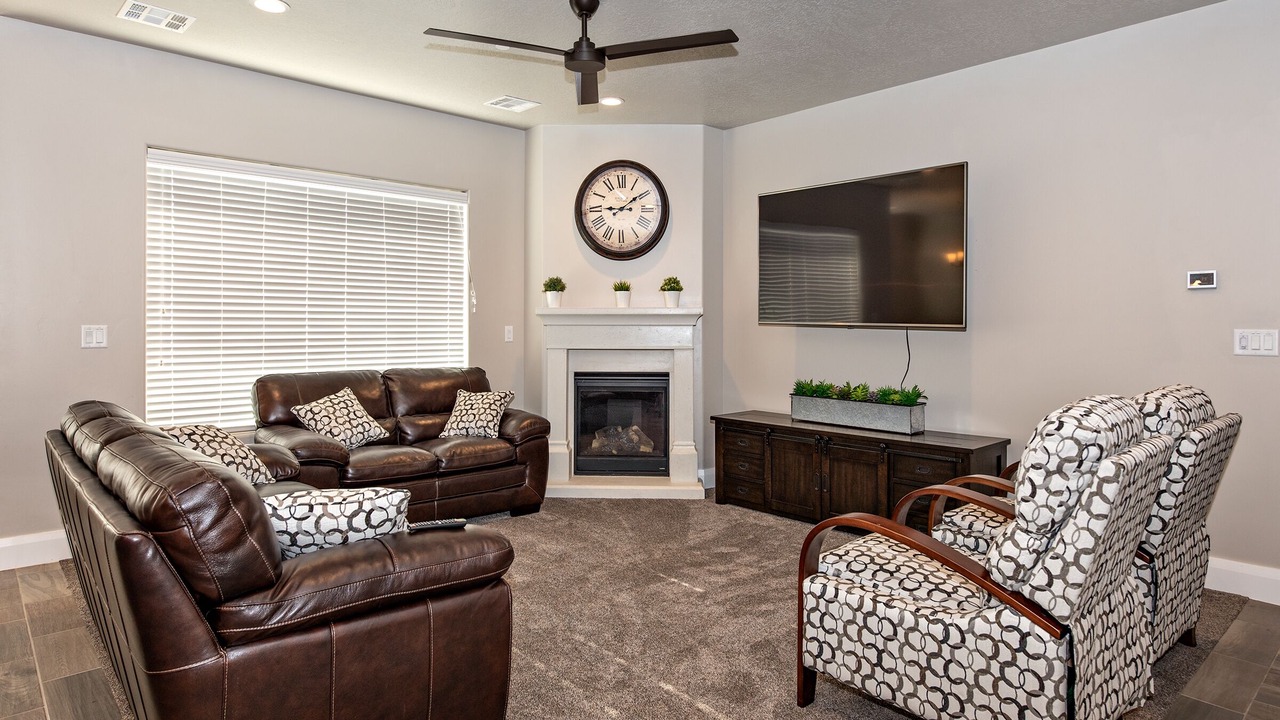 Photo of Livingroom in Hurricane
