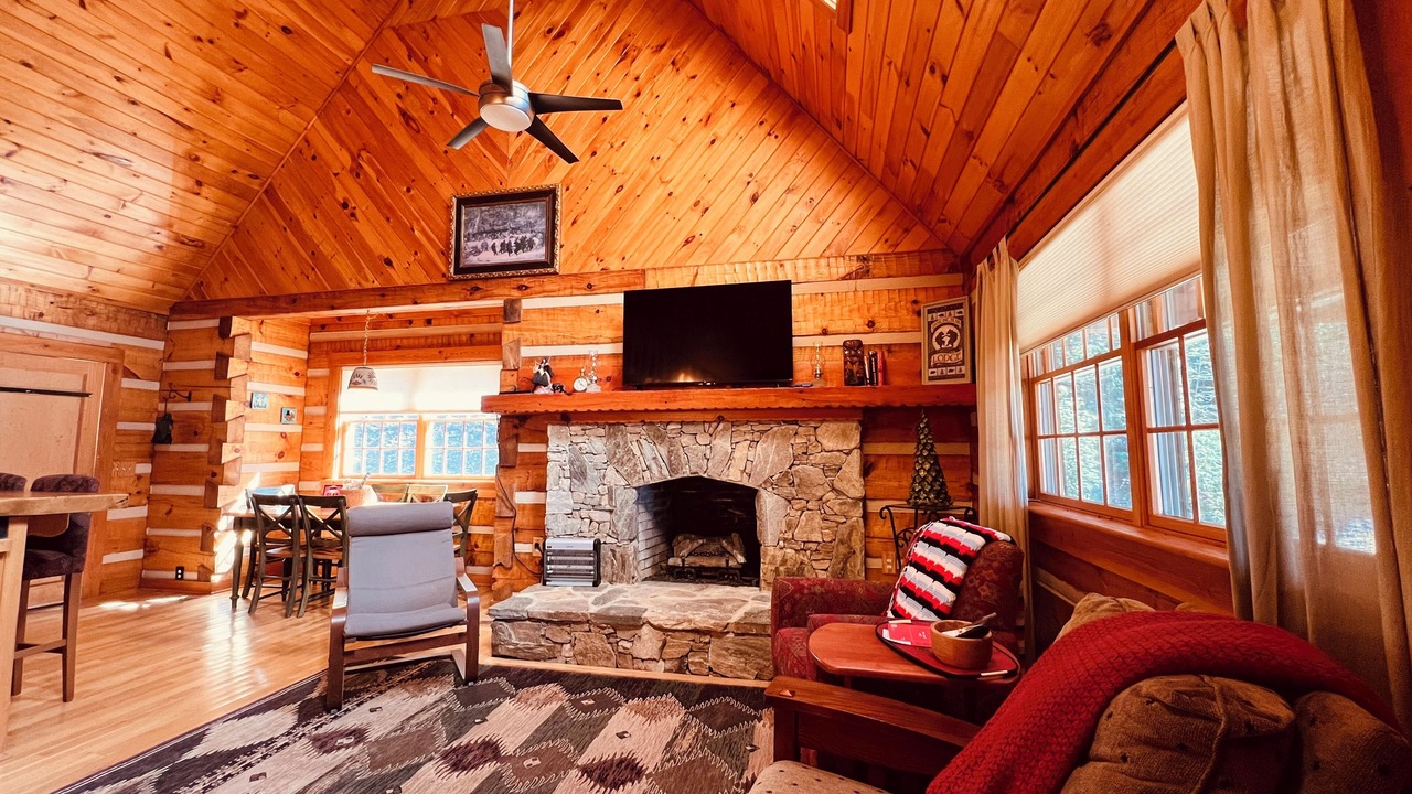 Photo of Livingroom in Cherokee