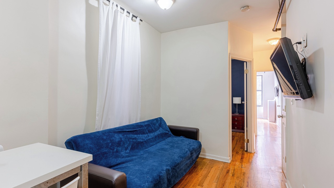 Photo of Livingroom in East Harlem