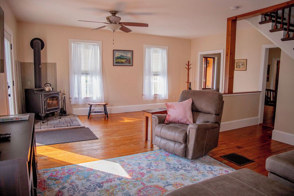 Photo of Livingroom in Canton