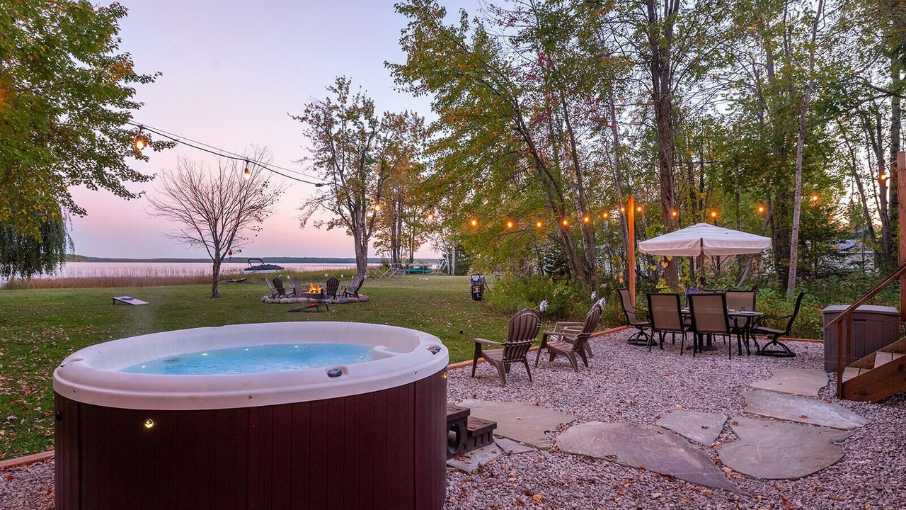 Photo of Outdoor in Levering