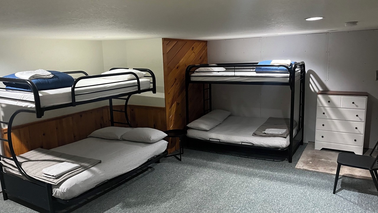 Photo of Bedroom in Cable