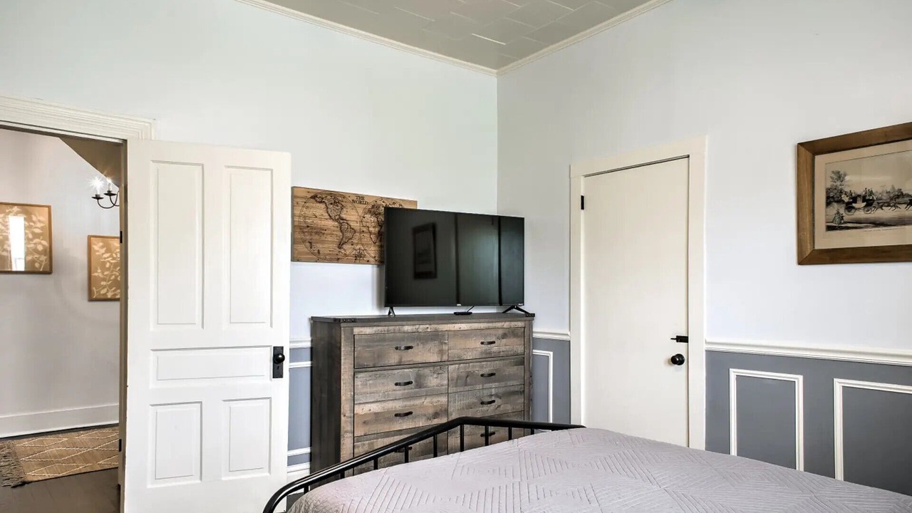 Photo of Bedroom in Old Fort