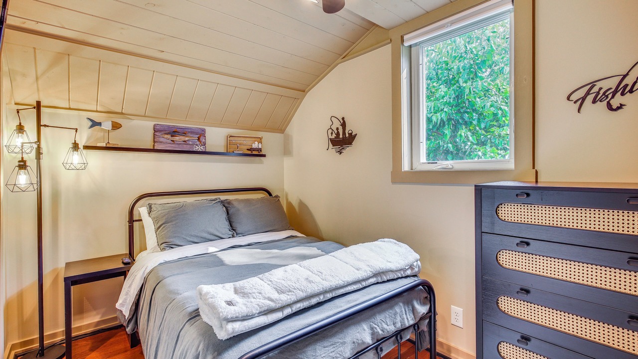 Photo of Bedroom in Oconto