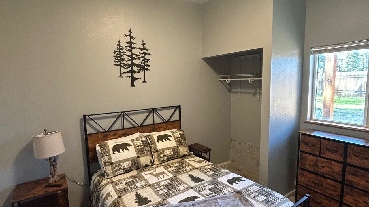 Photo of Bedroom in Loon Lake