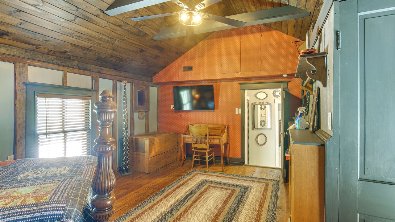 Photo of Bedroom in Augusta