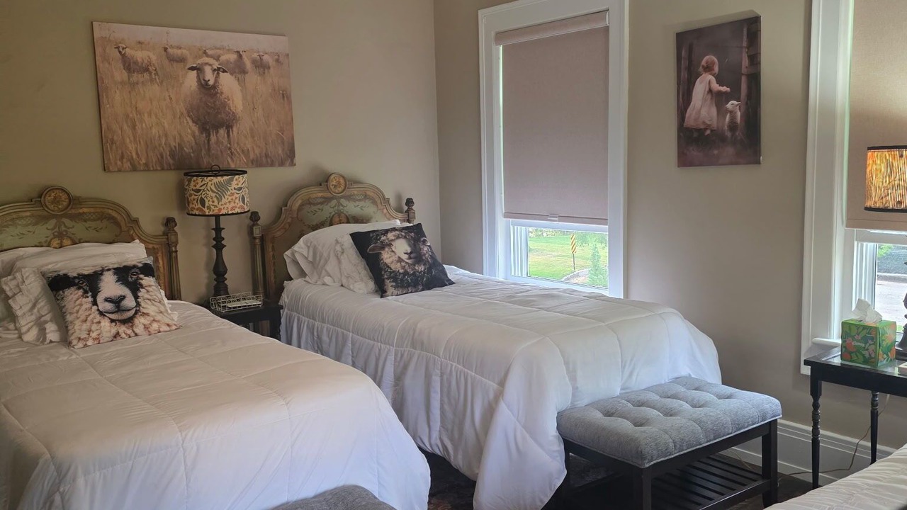 Photo of Bedroom in Kewaunee