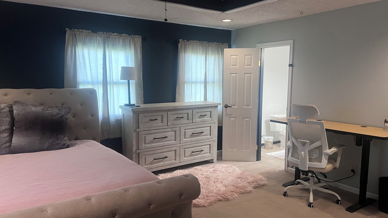 Photo of Bedroom in Newton