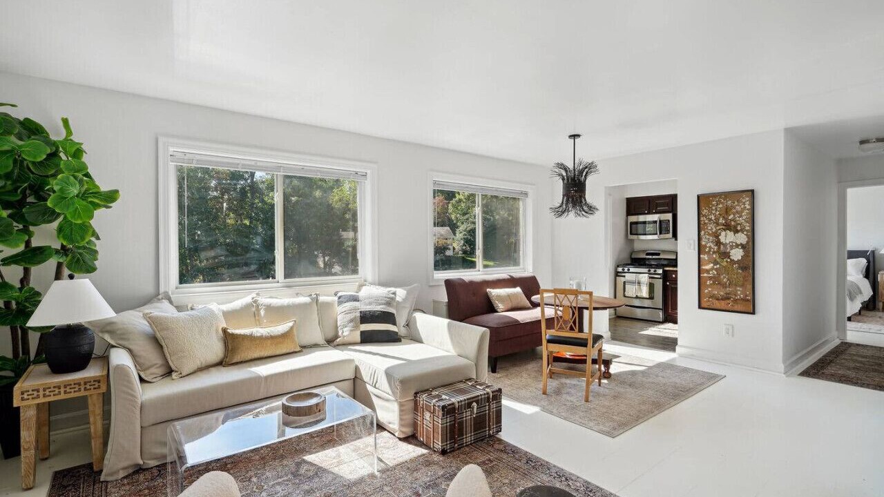 Photo of Livingroom in Aurora Highlands