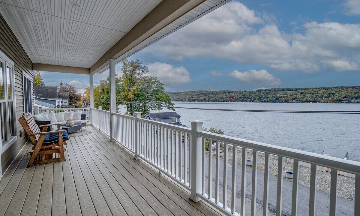 Photo of Patio Balcony in Town of Milo