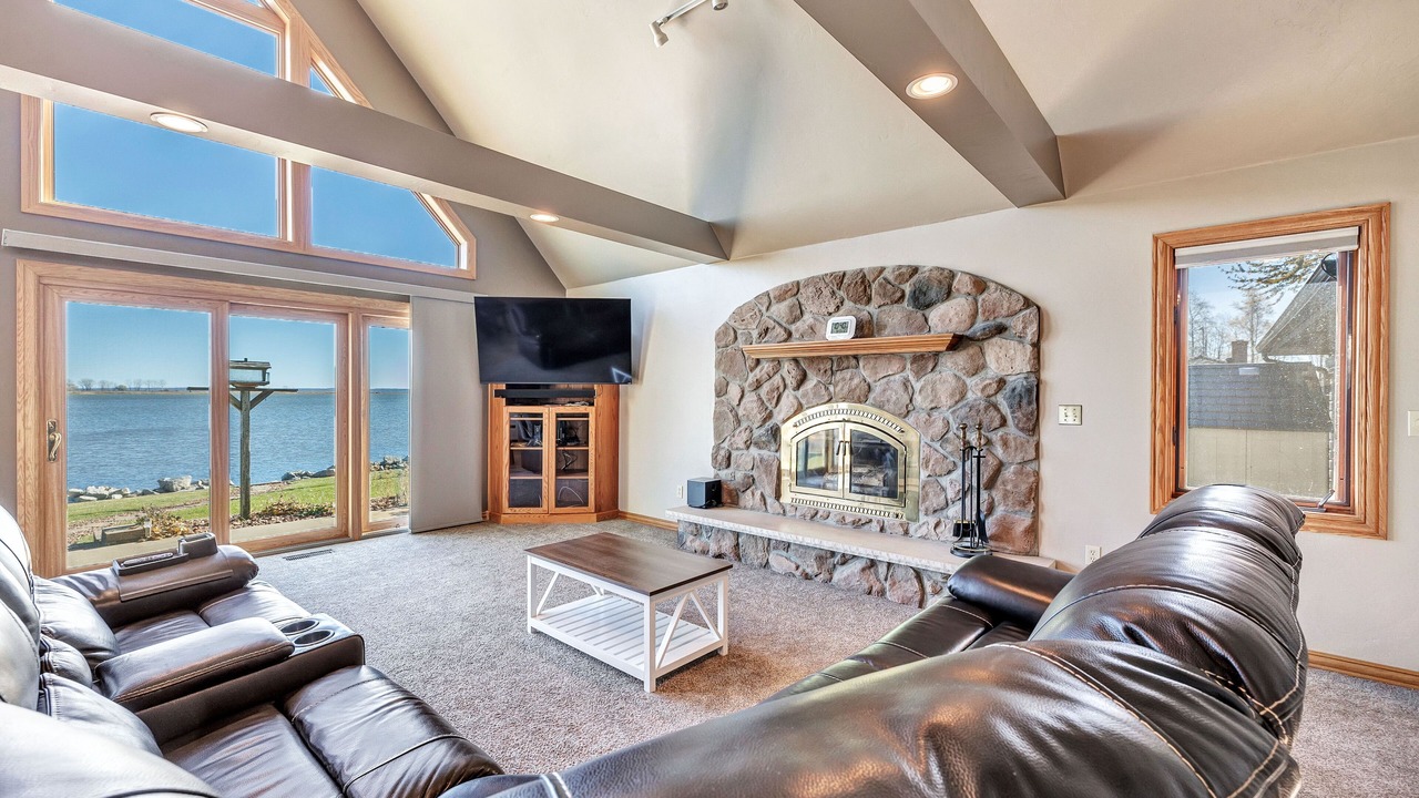 Photo of Livingroom in Suamico