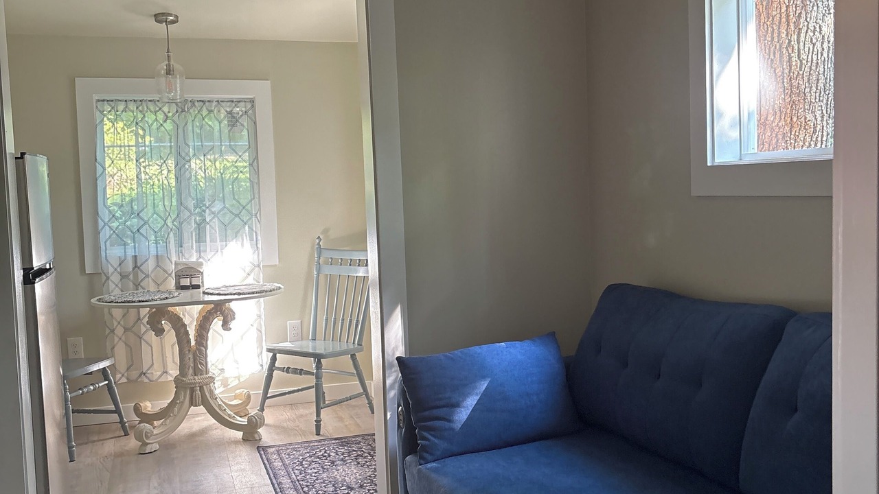 Photo of Livingroom in Old Fort