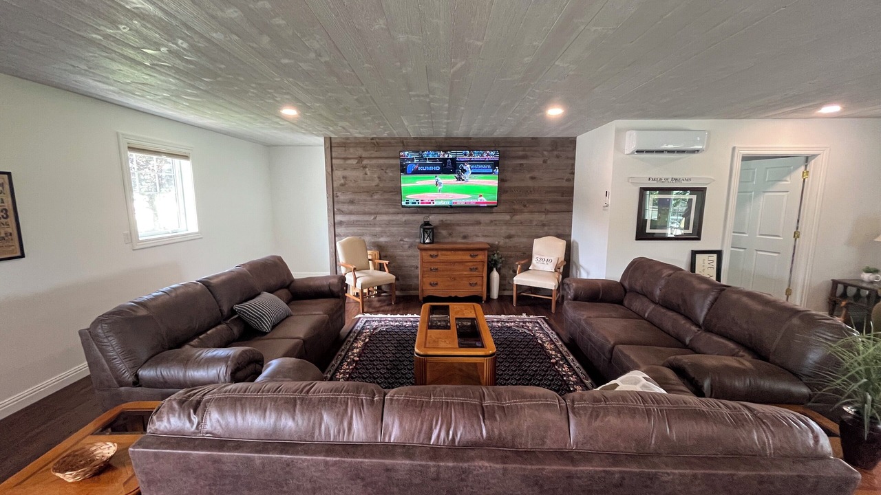 Photo of Livingroom in Dyersville