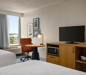 Hampton Inn 