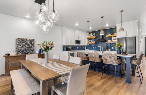 Sister Bay Condo | Luxury Condo with Awesome View of Sister Bay