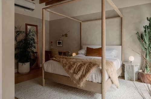 Crossroads Arts District Hotel | With 8 guest rooms + 9 private restrooms - It’s like your Own Personal Hotel.
