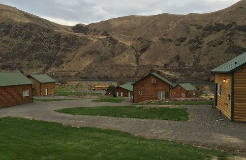 Anatone Cabin | Enjoy some quality family time at the Snake River Rendezvous!