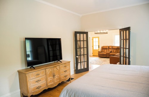 Fennville House | Awesome location! Tranquil retreat! 4 bedrooms, Near Lakes, Wineries & Beaches!
