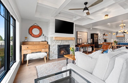 Sister Bay Condo | 101 | Luxury | Downtown Sister Bay