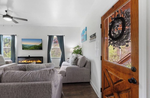 Chalet Village North Cabin | Flat 4bedrm Chalet Village with outdor spaces, 2 picnic tables,firepit,kids area
