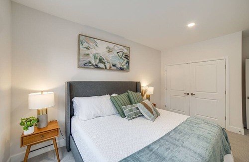 Fennville House | Fennville Vacation Rental: Seasonal Heated Pool!