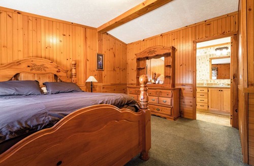 Neillsville Cabin | The Loon Cabin at the Riviera Resort in Neillsville, Wisconsin!